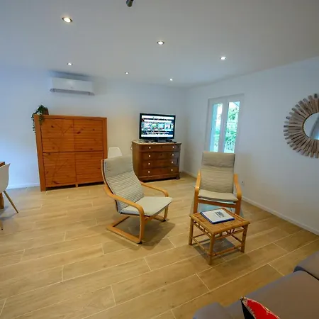 De June Apartment *