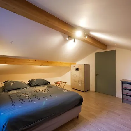 Apartment De June Villemoirieu